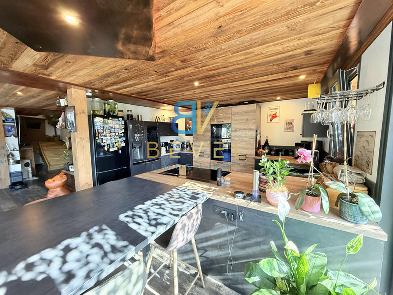 Châlet - 160 m² - 8 pièces