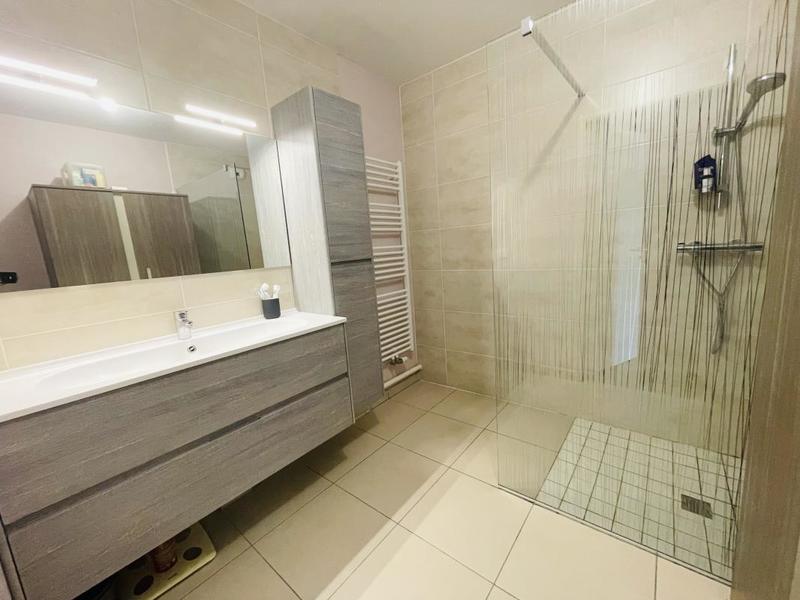 Appartement - 165 m² - 6 pièces