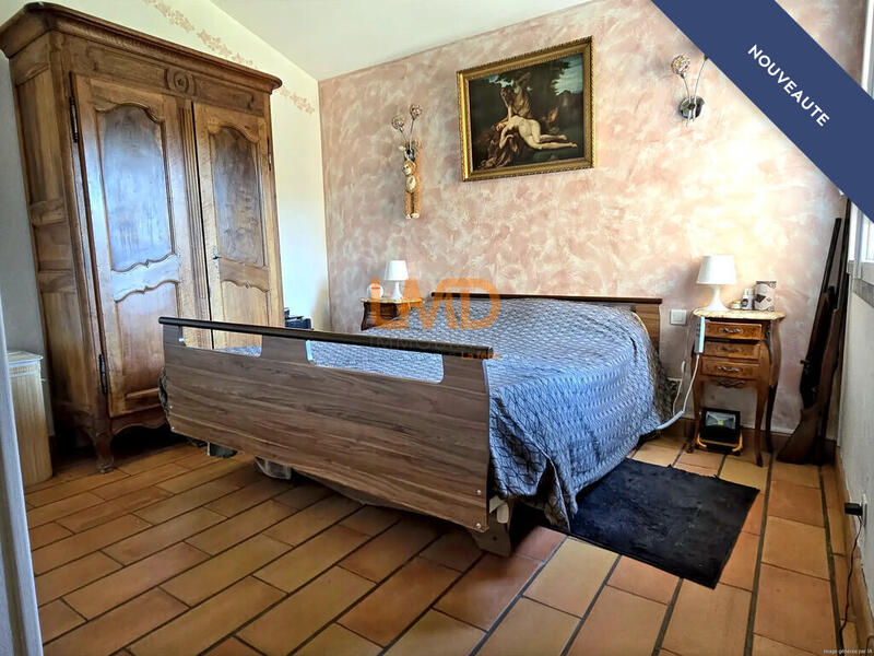 Propriété - 196 m² - 8 pièces