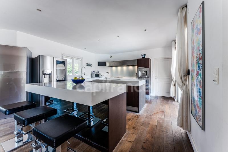 Maison d'architecte - 350 m² - 11 pièces