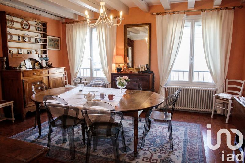 Maison - 248 m² - 8 pièces