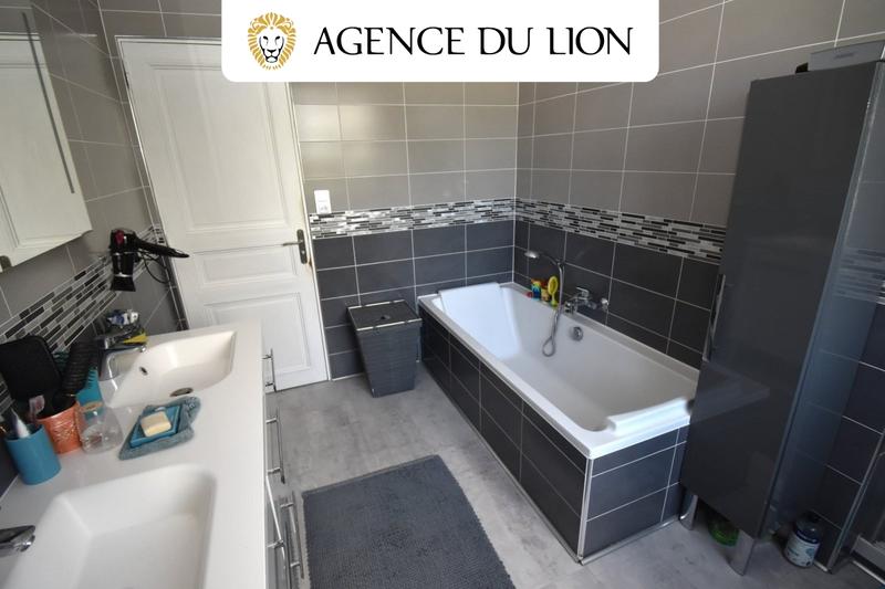 Maison - 160 m² - 7 pièces