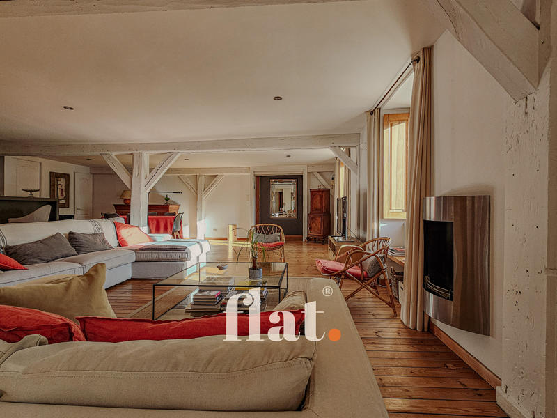 Loft - 130 m² - 5 pièces