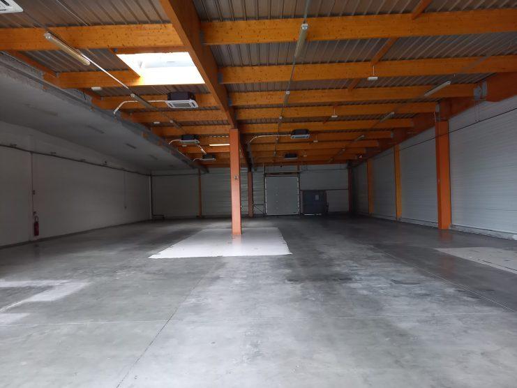 Local commercial - 670 m²