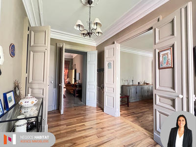 Appartement - 225 m² - 7 pièces