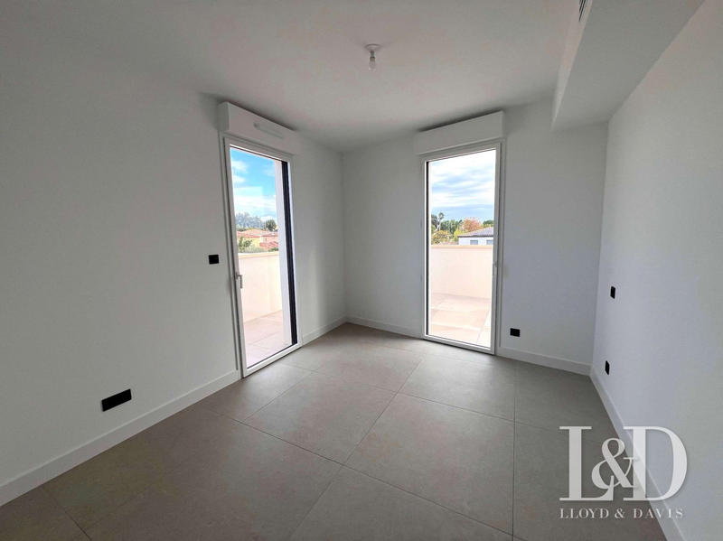 Appartement - 97 m² - 4 pièces