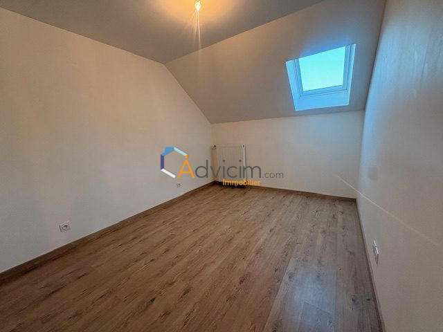 Maison - 92 m² - 5 pièces