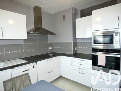 Appartement - 81 m² - 3 pièces