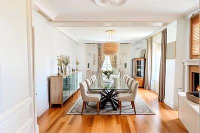 Appartement - 201 m² - 6 pièces