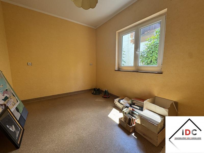 Maison - 418 m² - 10 pièces