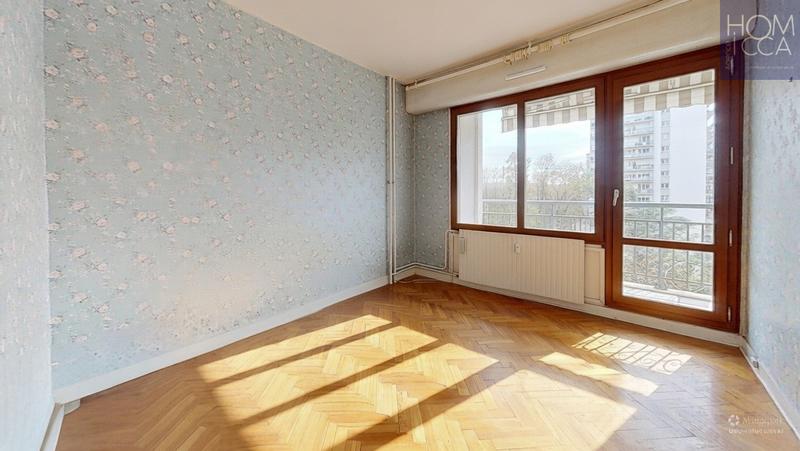 Appartement - 98 m² - 5 pièces