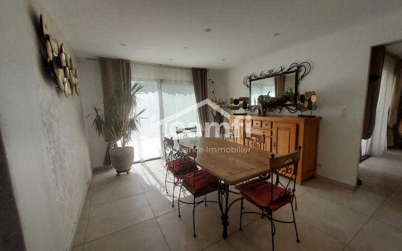 Maison contemporaine - 176 m² - 7 pièces