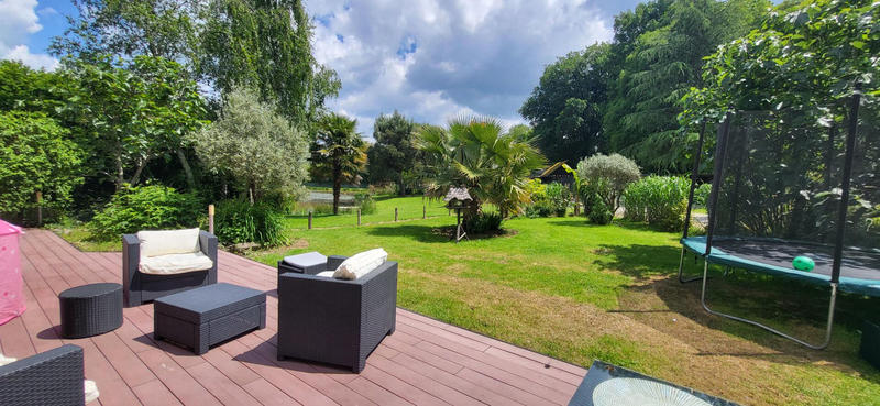 Maison - 210 m² - 7 pièces