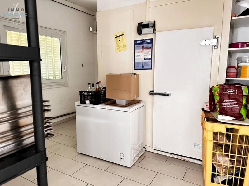 Local commercial - 234 m²