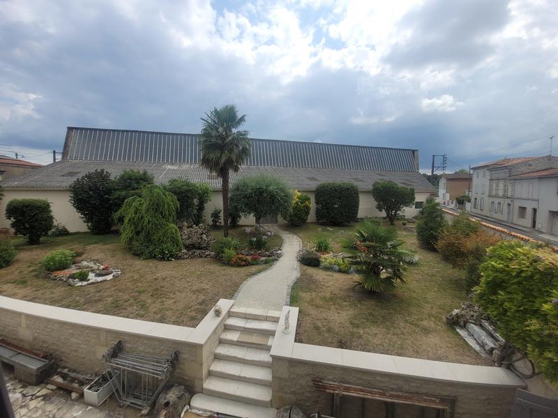 Maison - 309 m² - 8 pièces