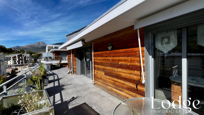 Appartement - 77 m² - 4 pièces