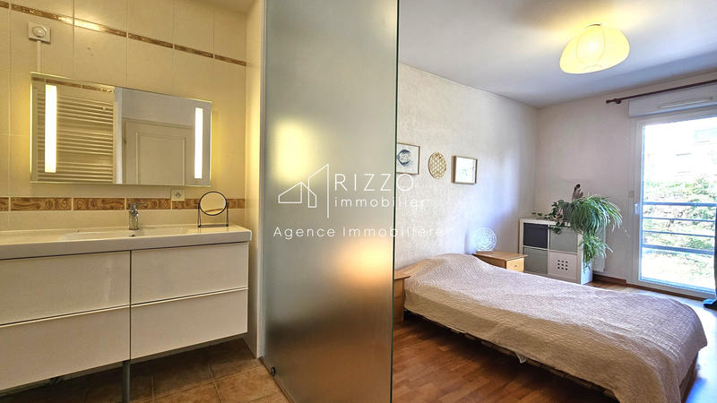 Appartement - 111 m² - 5 pièces