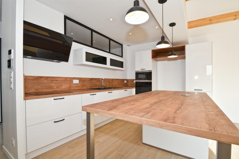 Maison - 139 m² - 6 pièces