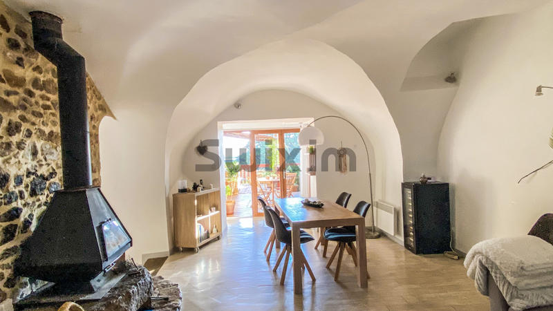 Maison de village - 212 m² - 9 pièces