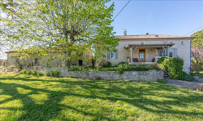 Maison - 185 m² - 6 pièces