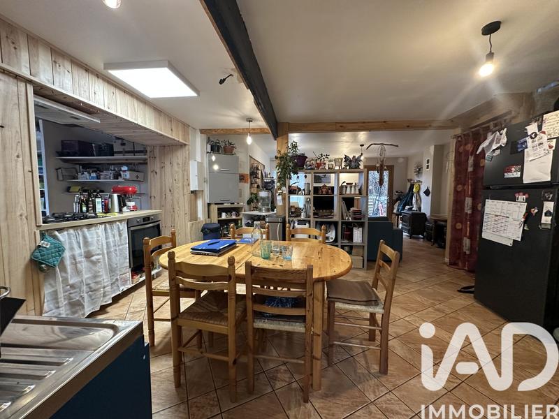 Maison - 179 m² - 9 pièces