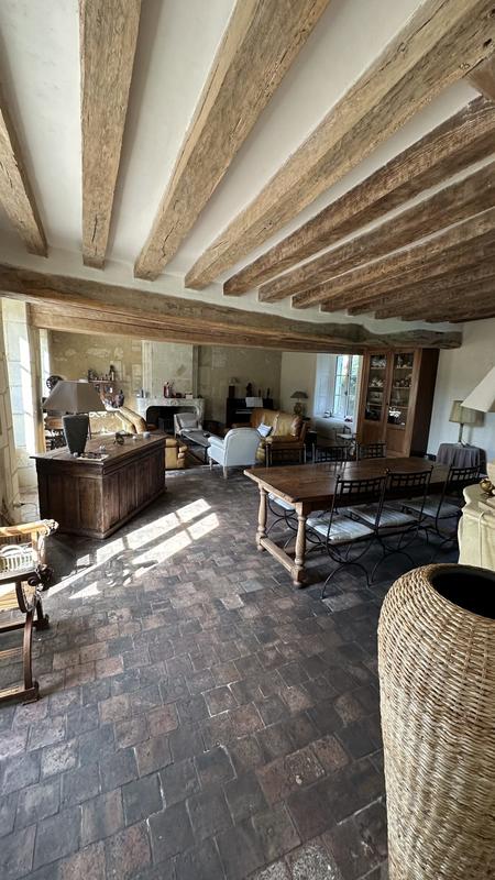 Maison - 323 m² - 12 pièces