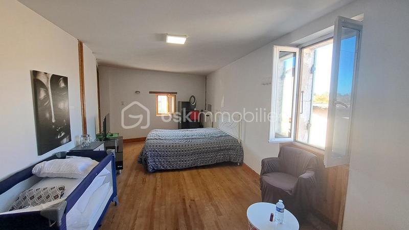 Maison en pierre - 340 m² - 8 pièces