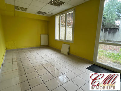 Local commercial - 95 m² - 4 pièces