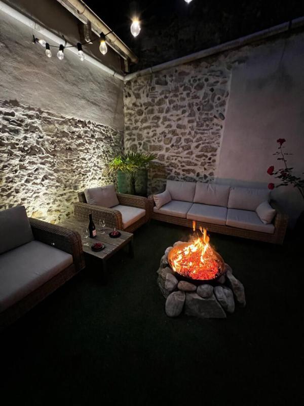 Maison - 399 m² - 11 pièces