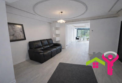 Maison - 93 m² - 6 pièces