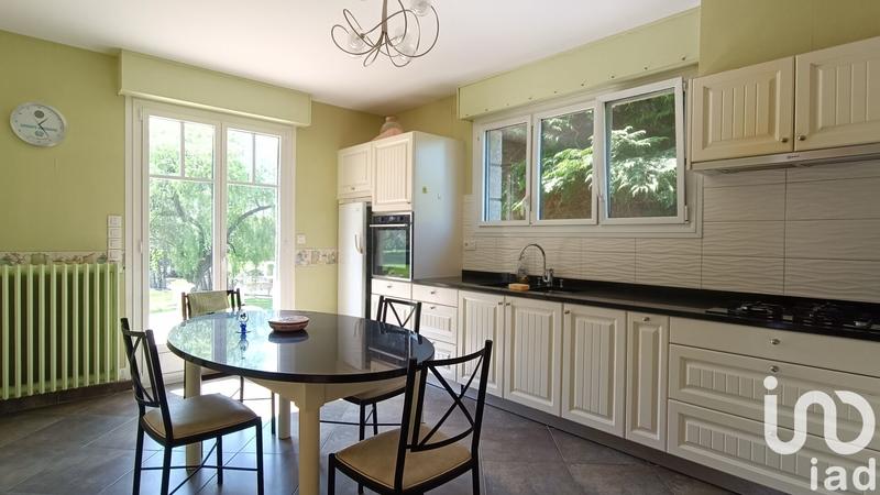 Maison - 180 m² - 7 pièces