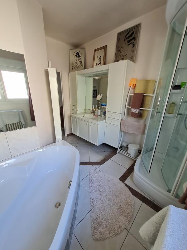 Villa - 153 m² - 8 pièces