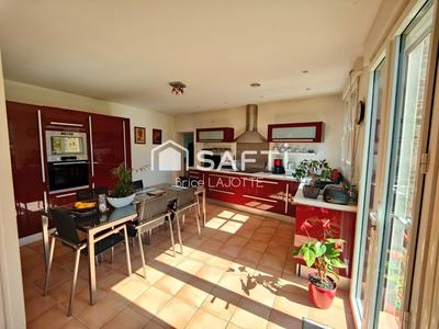 Maison - 140 m² - 6 pièces
