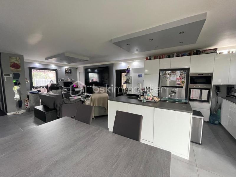 Maison - 103 m² - 4 pièces