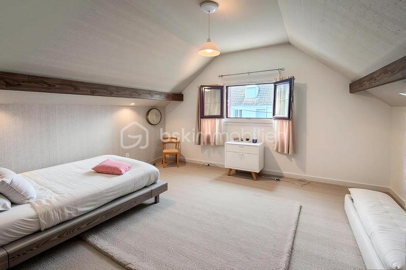 Maison traditionnelle - 82 m² - 4 pièces