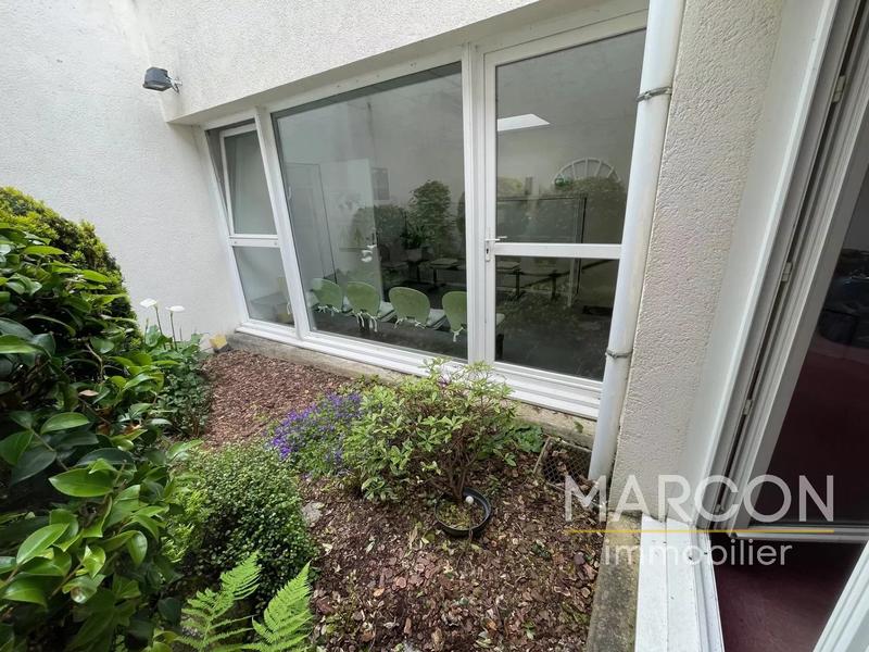 Local d'activités - 69 m² - 3 pièces