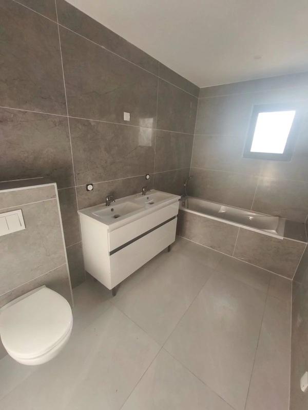 Maison - 131 m² - 4 pièces