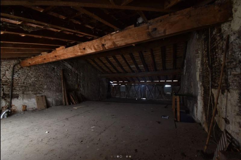 Maison traditionnelle - 105 m² - 1 pièce