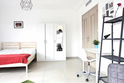 Chambre - 25 m² - 4 pièces