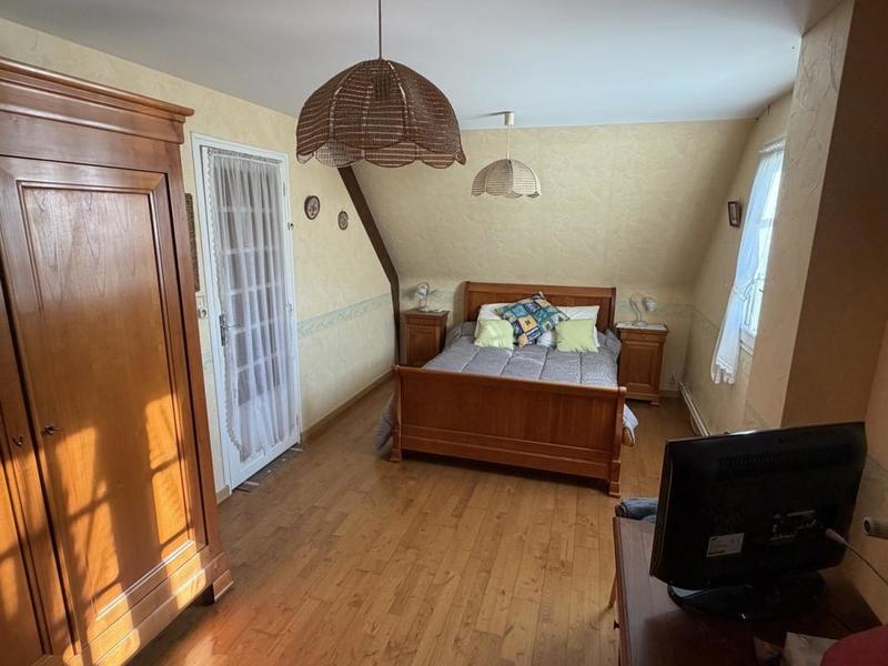 Maison - 223 m² - 6 pièces