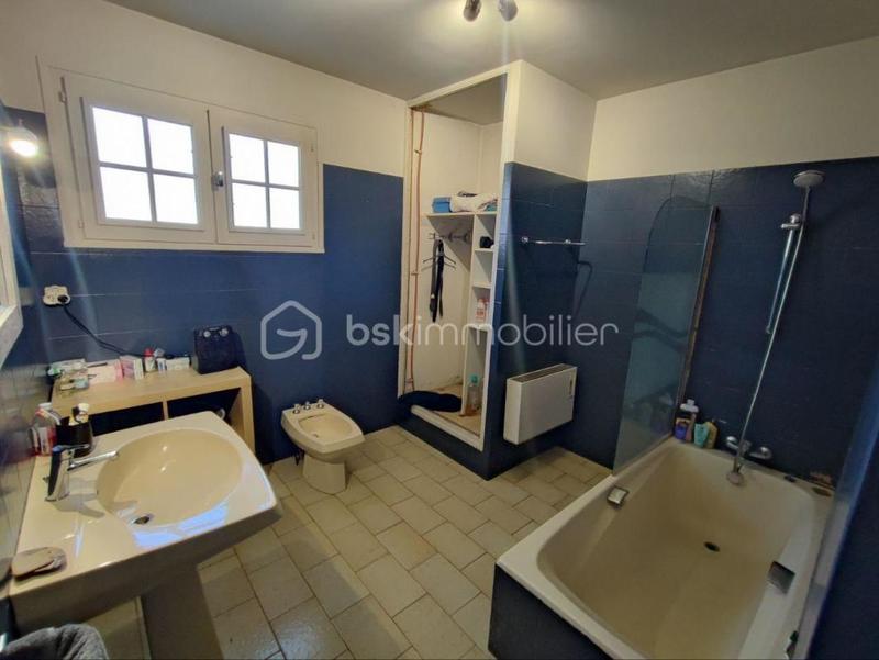 Maison - 227 m² - 6 pièces