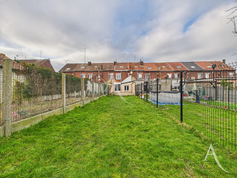 Maison - 101 m² - 5 pièces