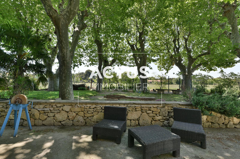 Maison - 450 m² - 12 pièces