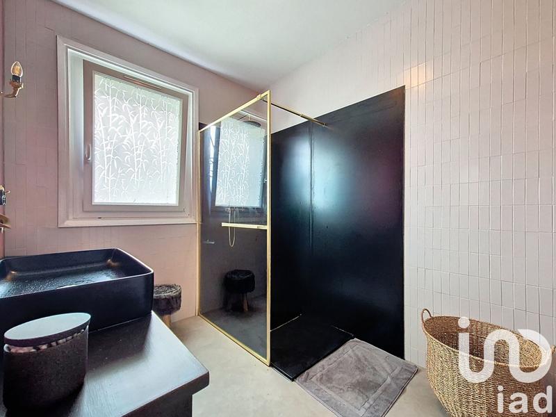 Maison - 240 m² - 10 pièces