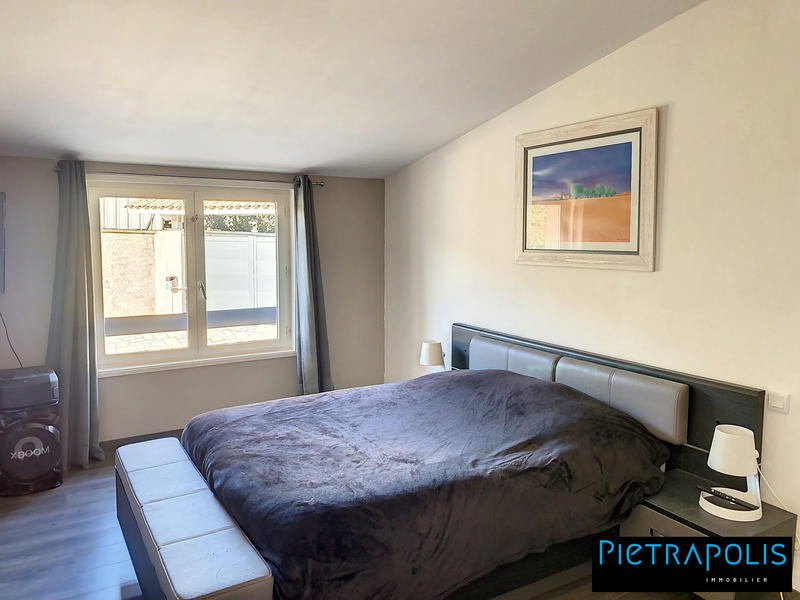 Maison - 180 m² - 7 pièces