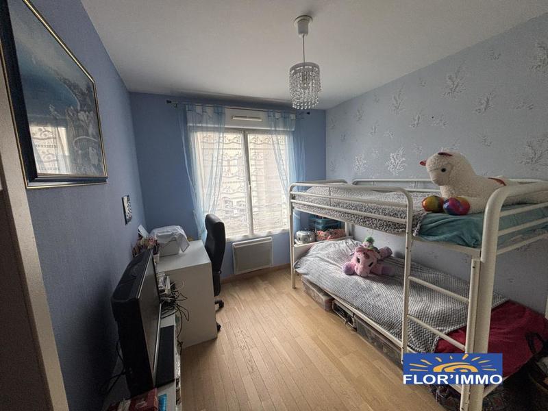 Appartement - 80 m² - 4 pièces