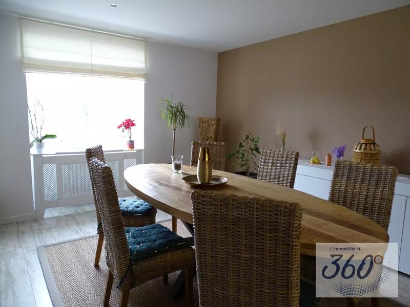 Maison - 194 m² - 6 pièces