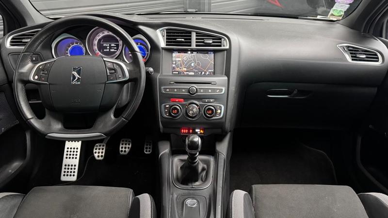 Ds Ds 4 1.2 130 So Chic - Distri Ok