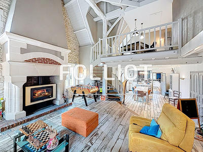 Maison - 198 m² - 6 pièces