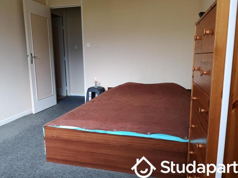 Chambre - 9 m² - 1 pièce